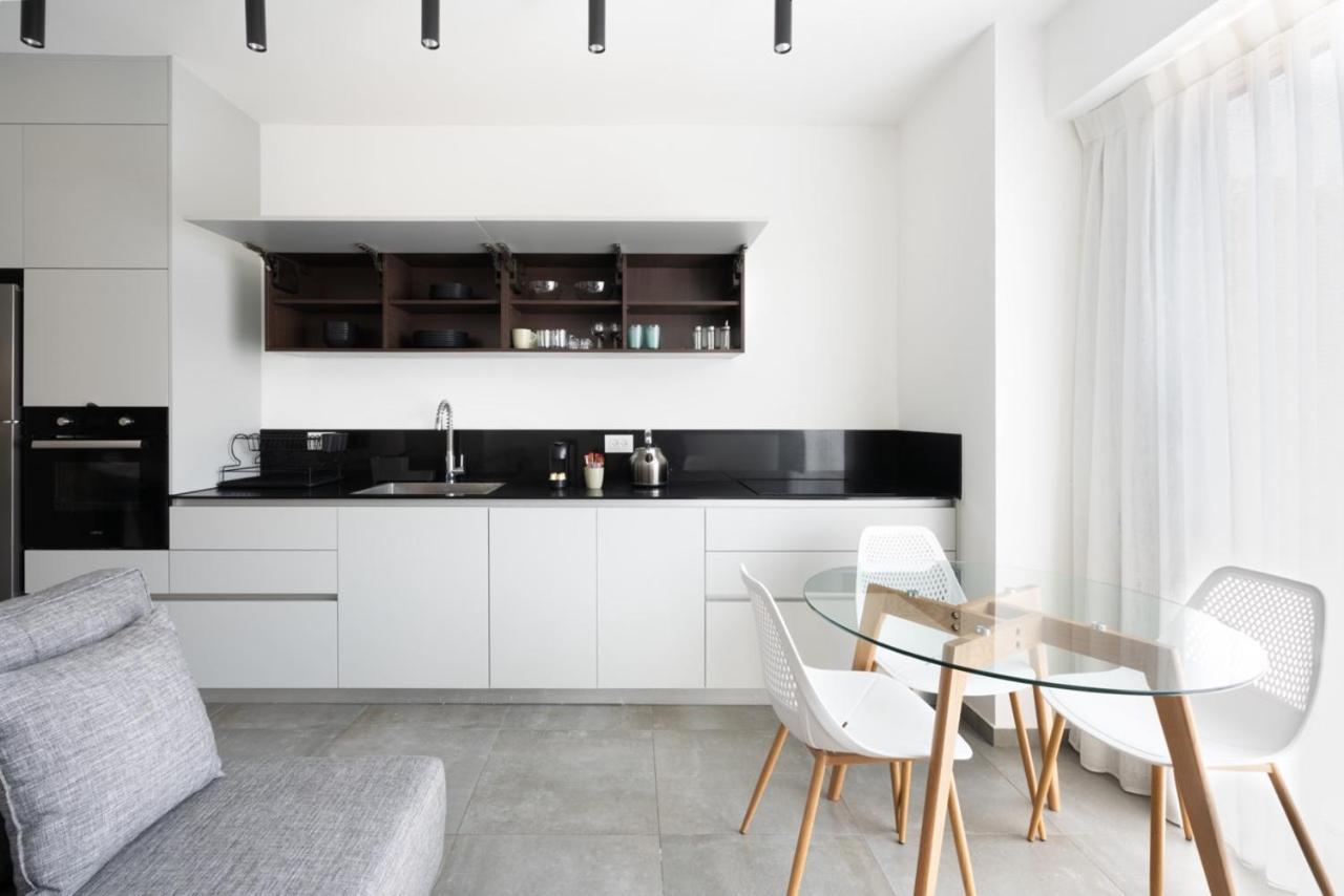 Yefet - By Beach Apartments Tlv Tel Aviv Buitenkant foto
